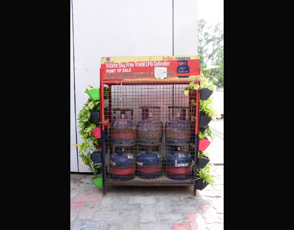 IndianOil - Baba Kharak Singh Marg, New Delhi